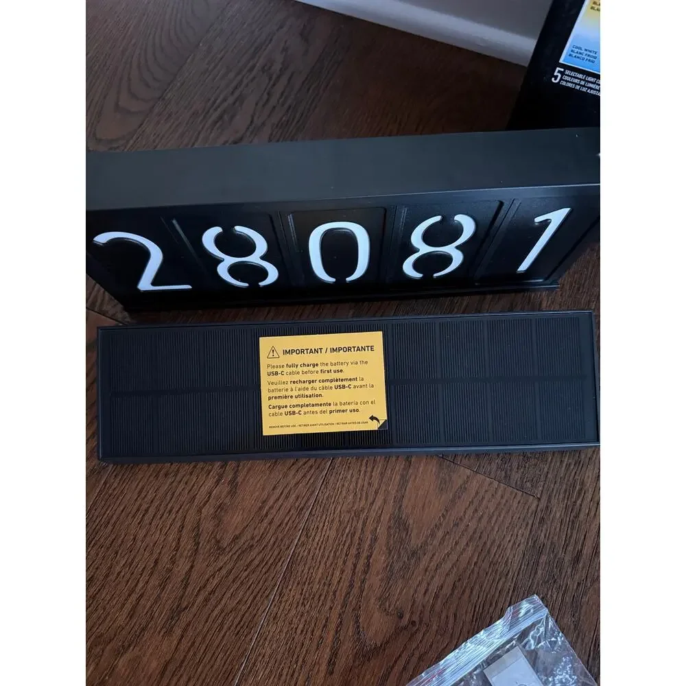 Artika Bowen Solar LED Address Wall Light